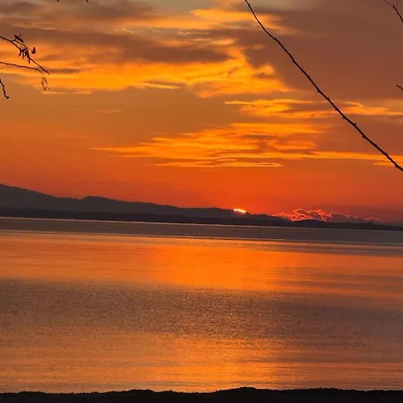 Odysseus Sea View Maisonette